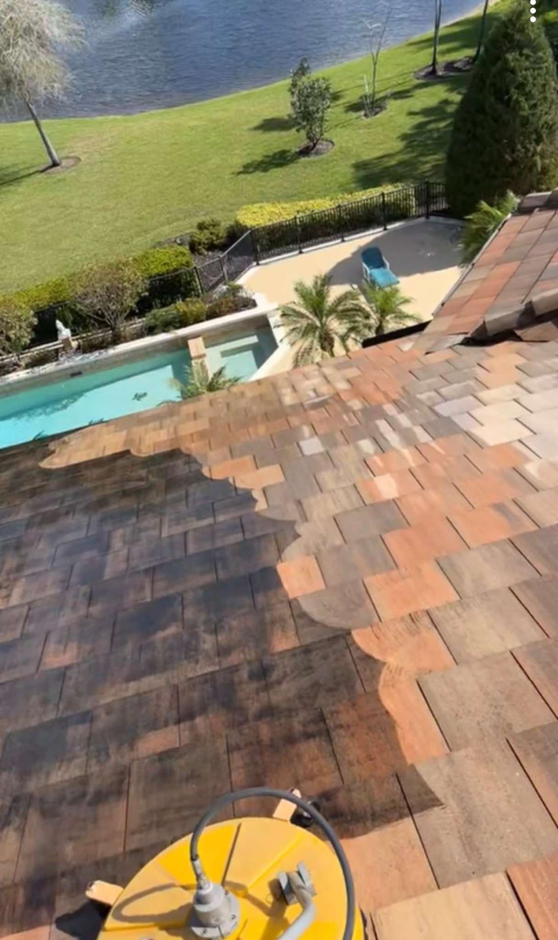 Roof Softwashing
